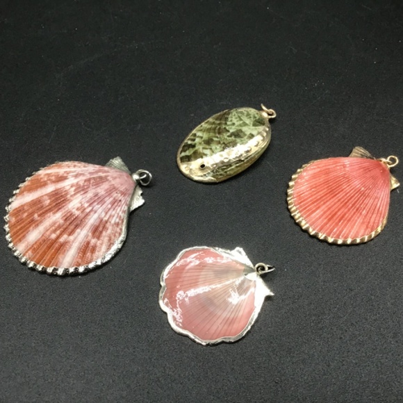 Choice of 2 Seashell Pendant with Electroplated Silver or Gold Edges. - Picture 3 of 12
